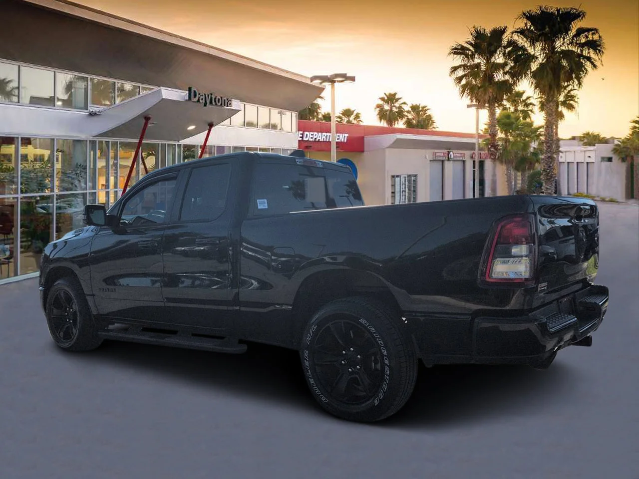Used 2023 Diamond Black Ram Big Horn image 5