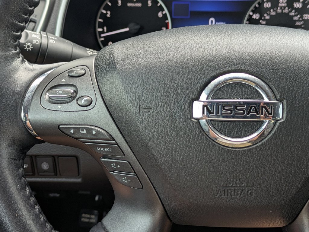 Used 2020 White Nissan Platinum image 14
