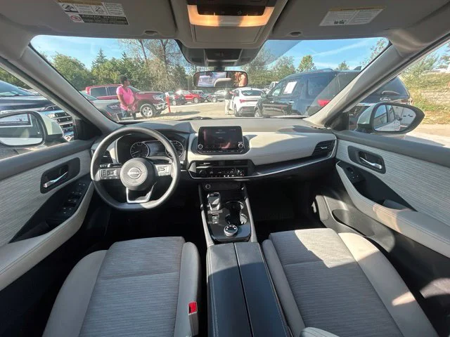 Used 2023 White Nissan SV image 16