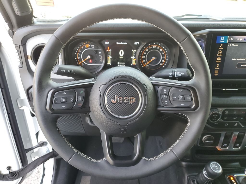 Used 2025 White Jeep Sport S image 15