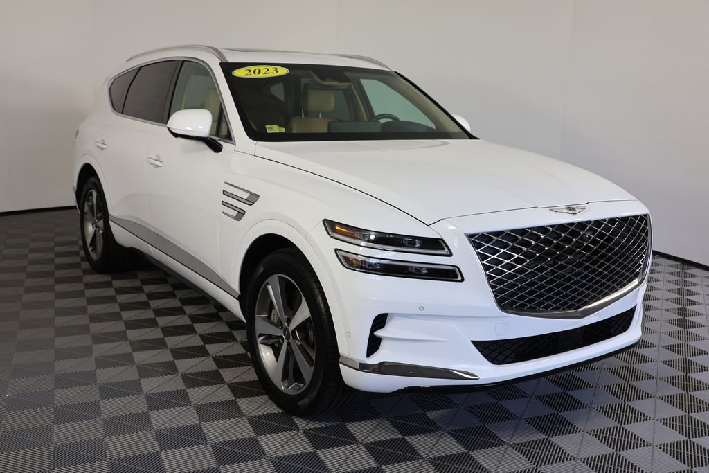 Used 2023 White Genesis 2.5T image 1