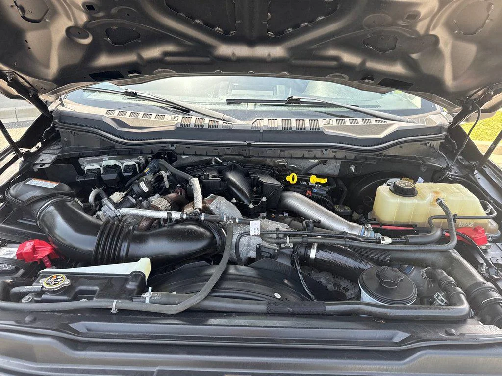 Used 2019 Magnetic Metallic Ford XLT 4WD Crew Cab 6.75 Box image 26