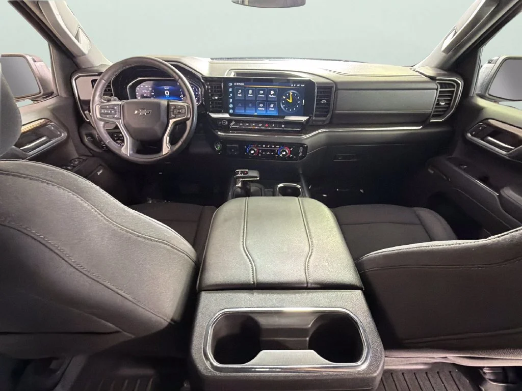 Used 2023 SUMMIT WHITE Chevrolet RST image 33