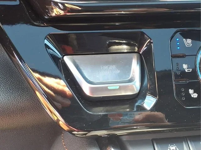 Used 2024 Summit White GMC AT4 image 11