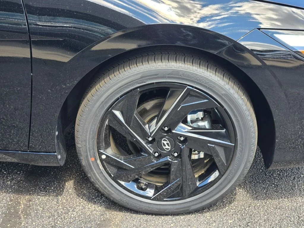 New 2026 Abyss Black Hyundai SEL Sport image 4
