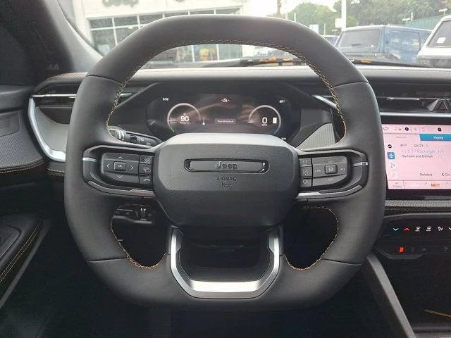 New 2026 Diamond Black Crystal Pearl-Coat Exterior Paint Jeep  image 9