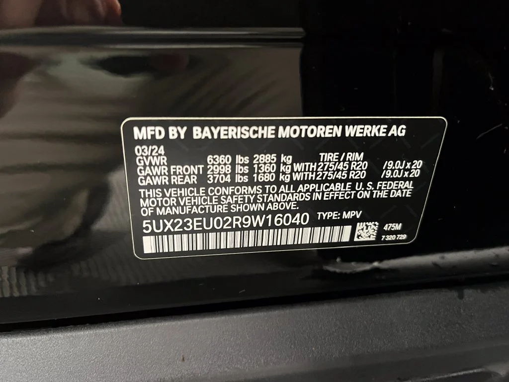 Certified Used 2024 Black Sapphire Metallic BMW xDrive40i image 27