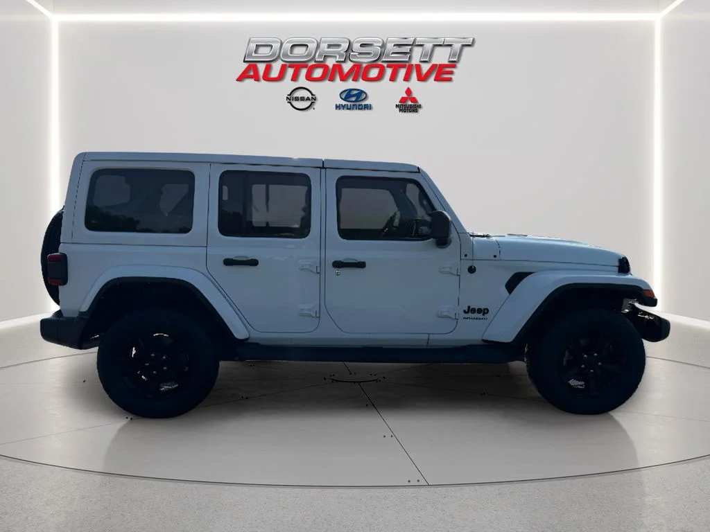 Used 2023 Bright White Jeep Sahara Altitude image 5