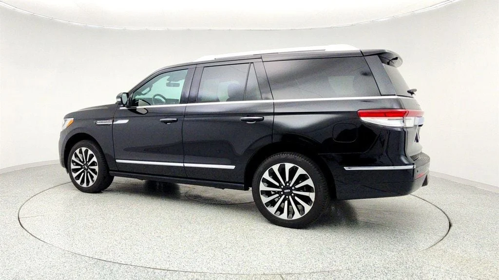 Used 2023 Infinite Black Metallic Clearcoat Lincoln Reserve 4x4 with Equipment 201A & 22