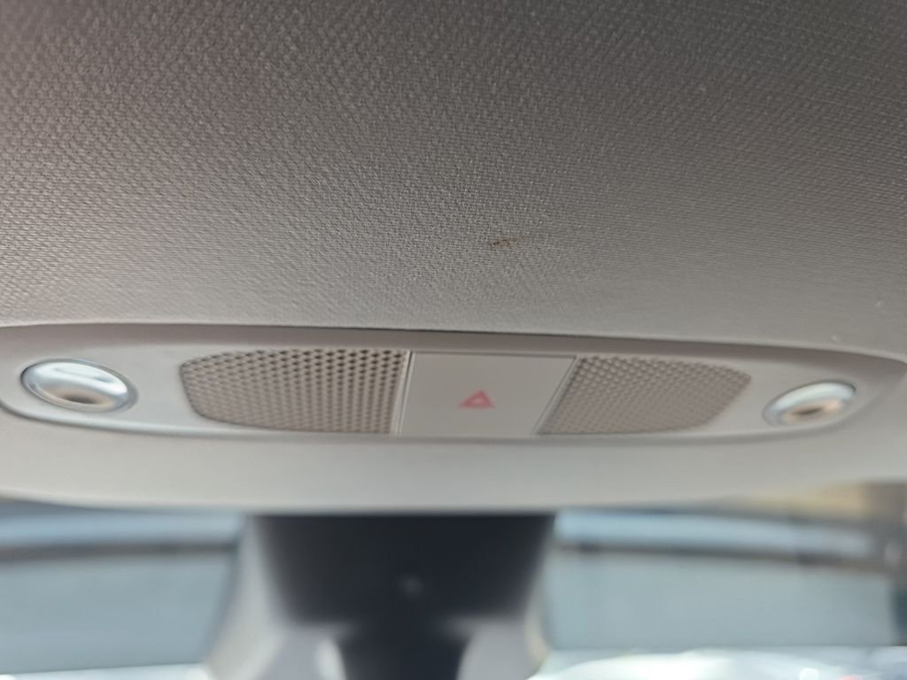 Used 2024  Tesla Long Range image 21