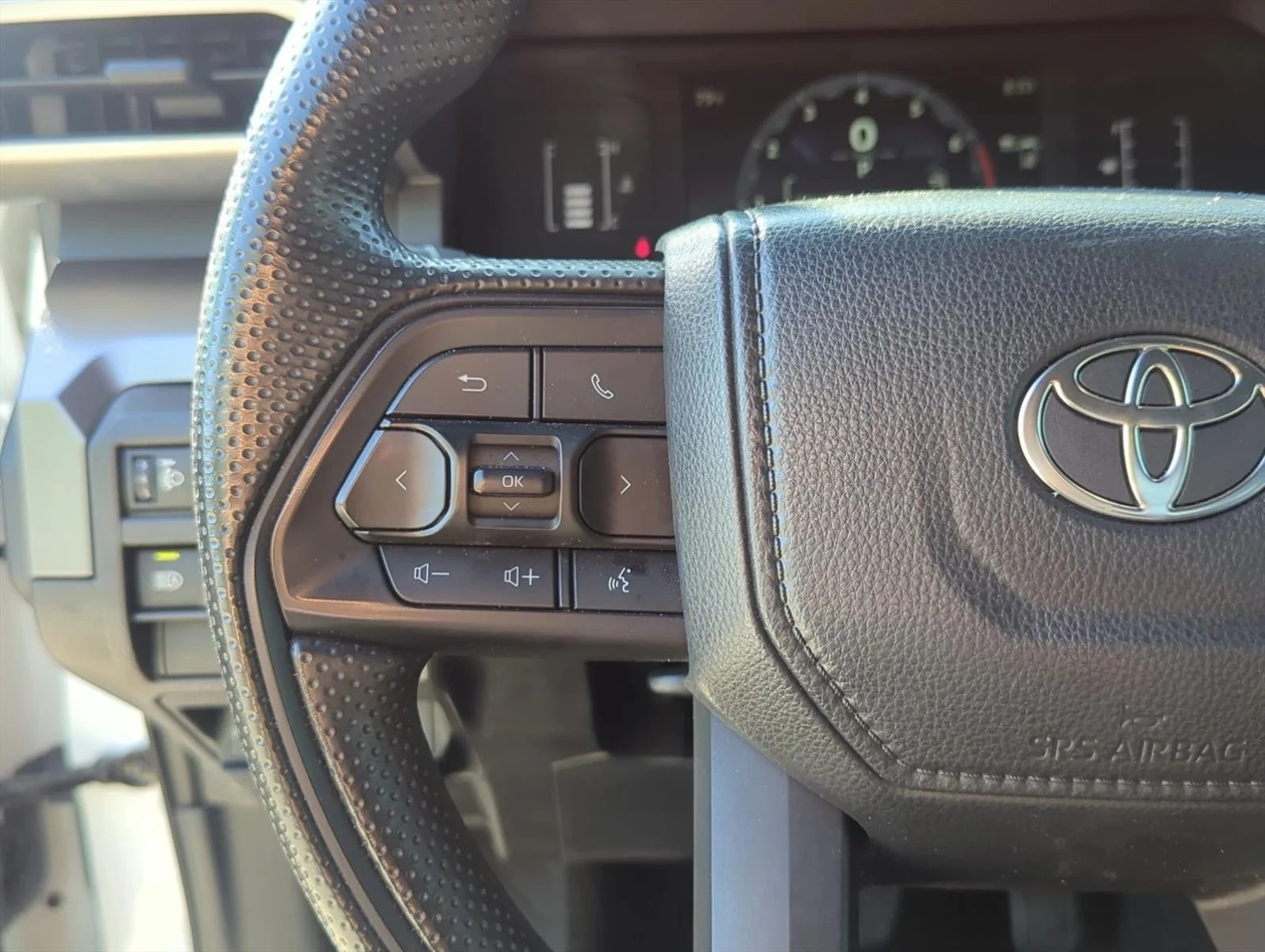 Used 2024 Ice Cap Toyota SR5 image 15