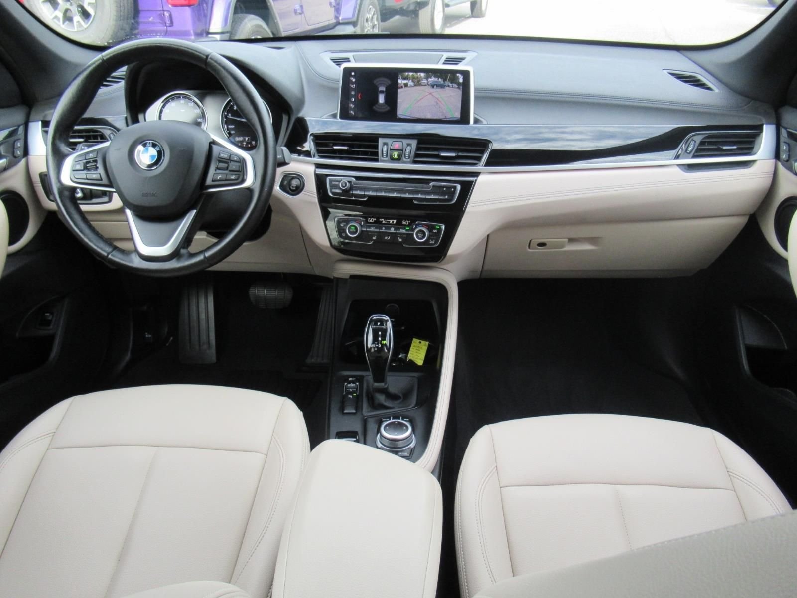 Used 2022 Gray BMW sDrive28i image 12
