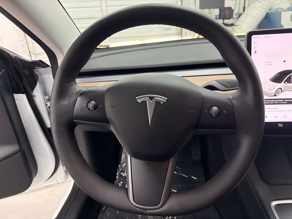 Used 2021 White Tesla Long Range image 18