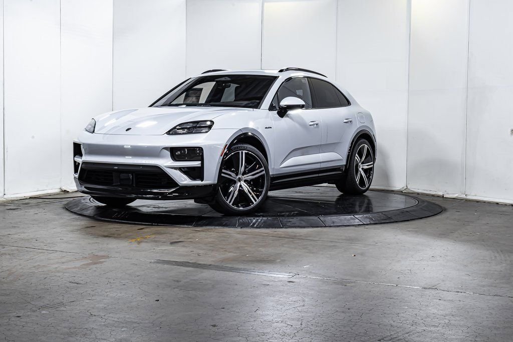 2025 Porsche Macan