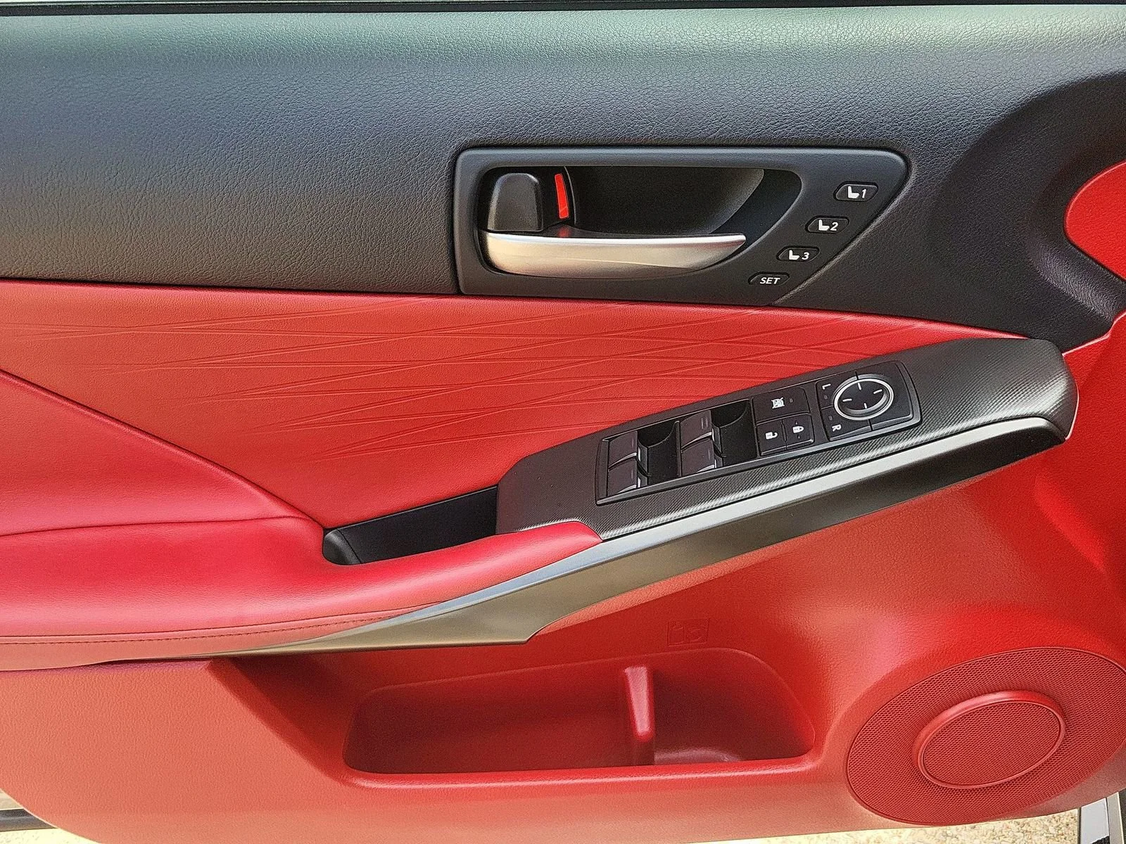 2023 Lexus IS 350 F SPORT - Photo 23