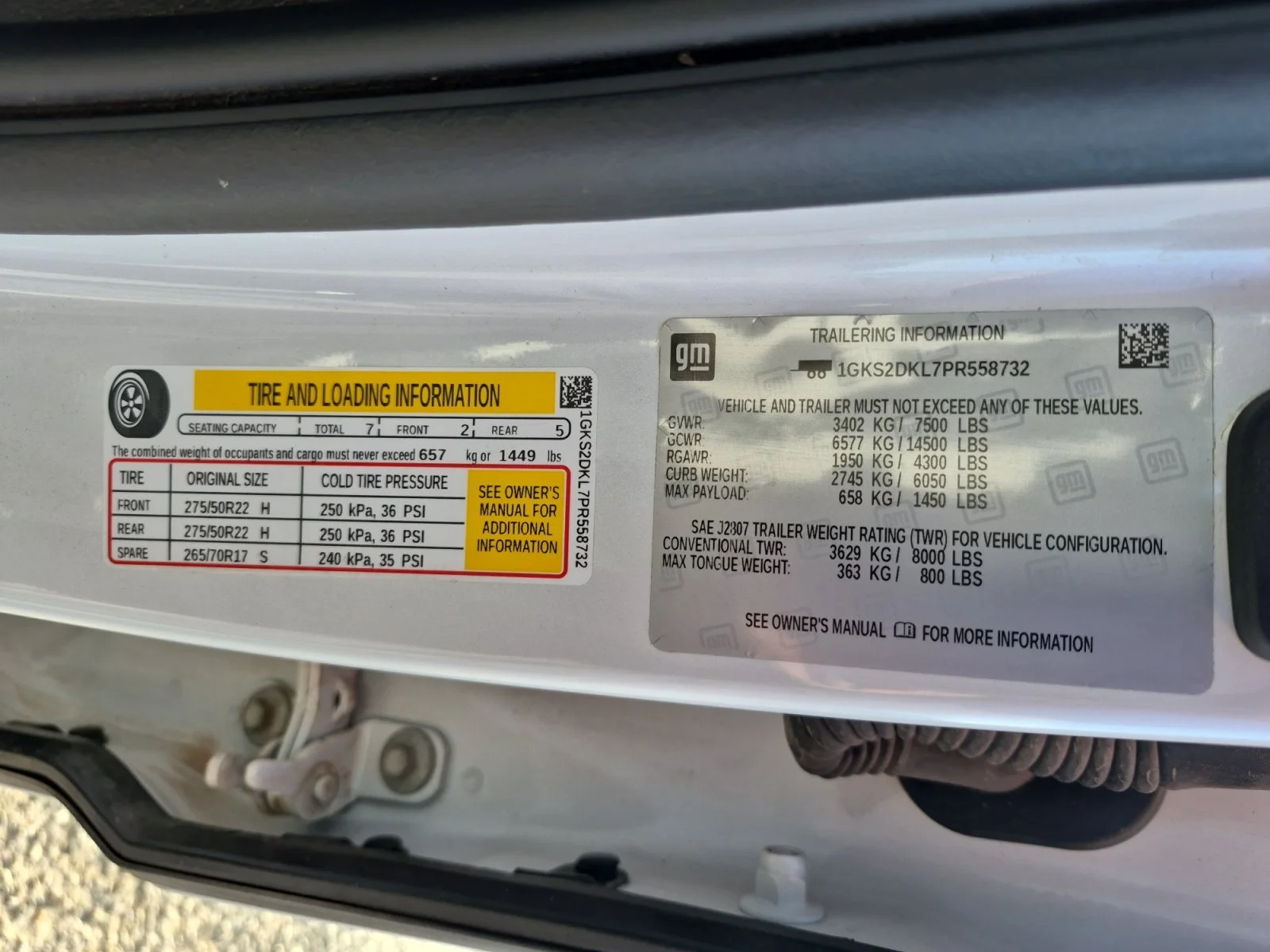 Used 2023 White Frost Tricoat GMC Denali image 30