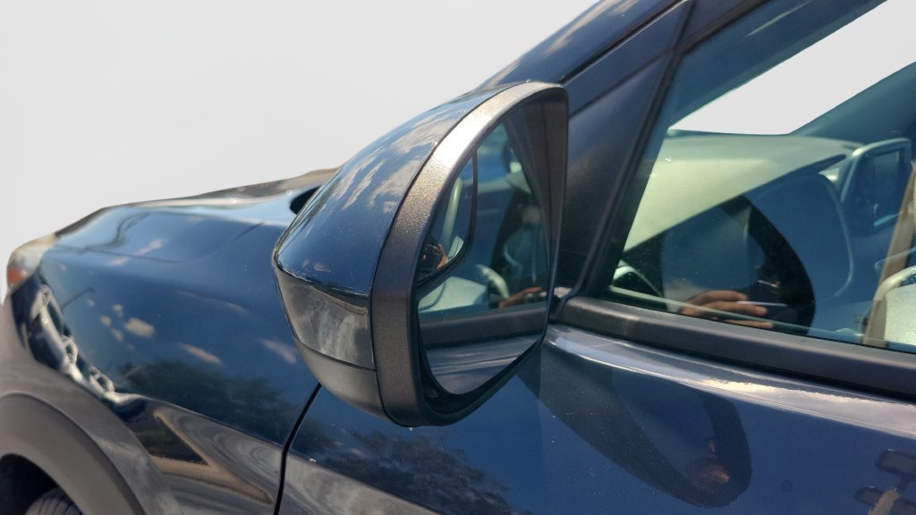 Used 2019 Blue Hyundai SE image 25