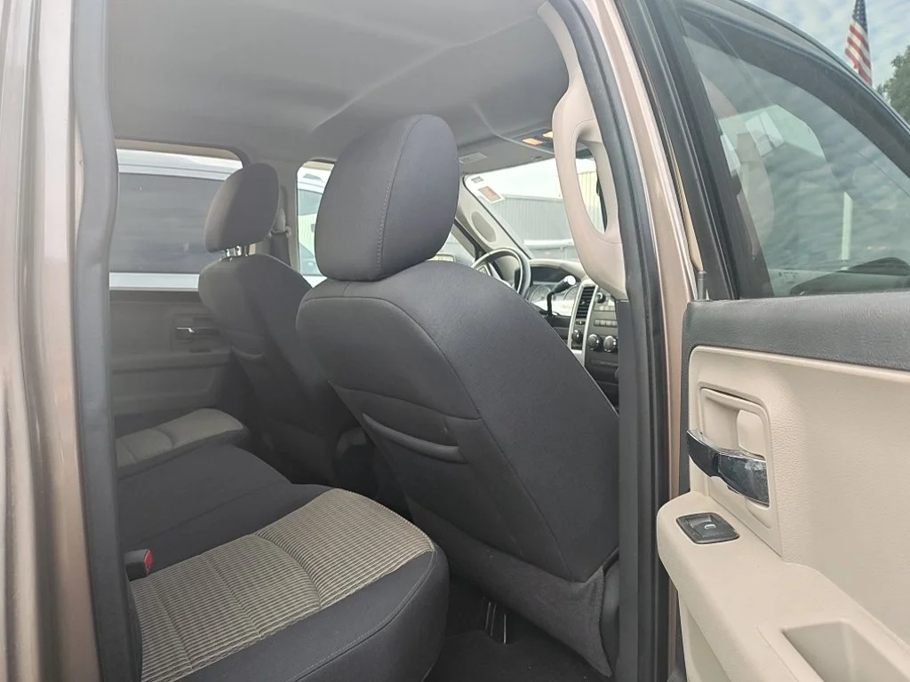 Used 2010 Beige Ram SLT image 9