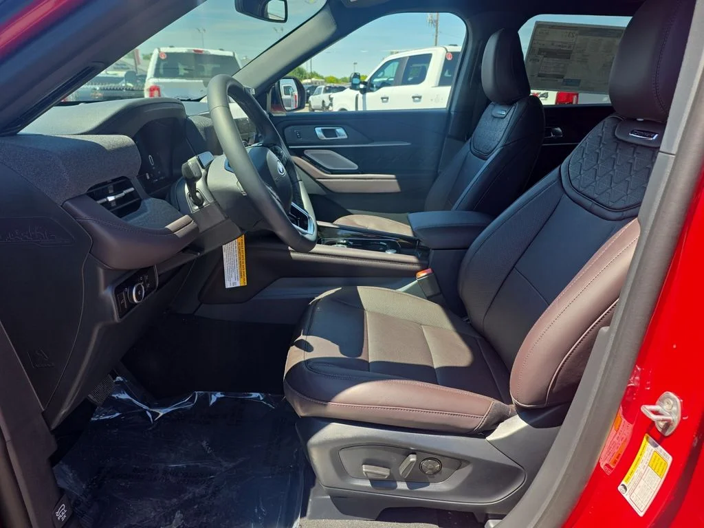 New 2026 Rapid Red Metallic Tinted Clearcoat Ford Platinum image 17