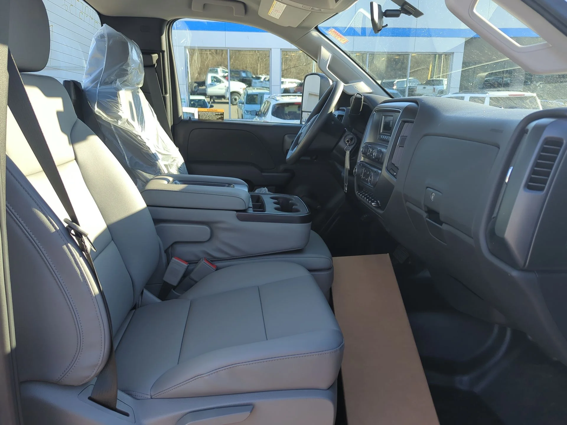 New 2023 Summit White Chevrolet Work Truck image 29
