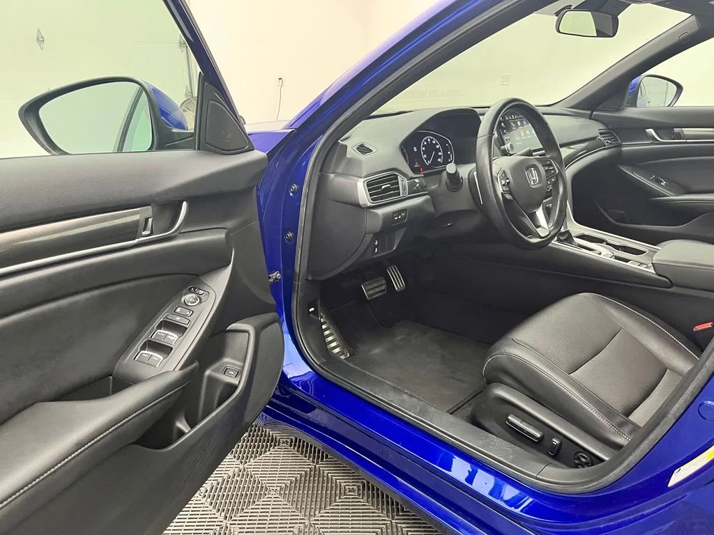 Used 2019 Blue Honda Sport image 15