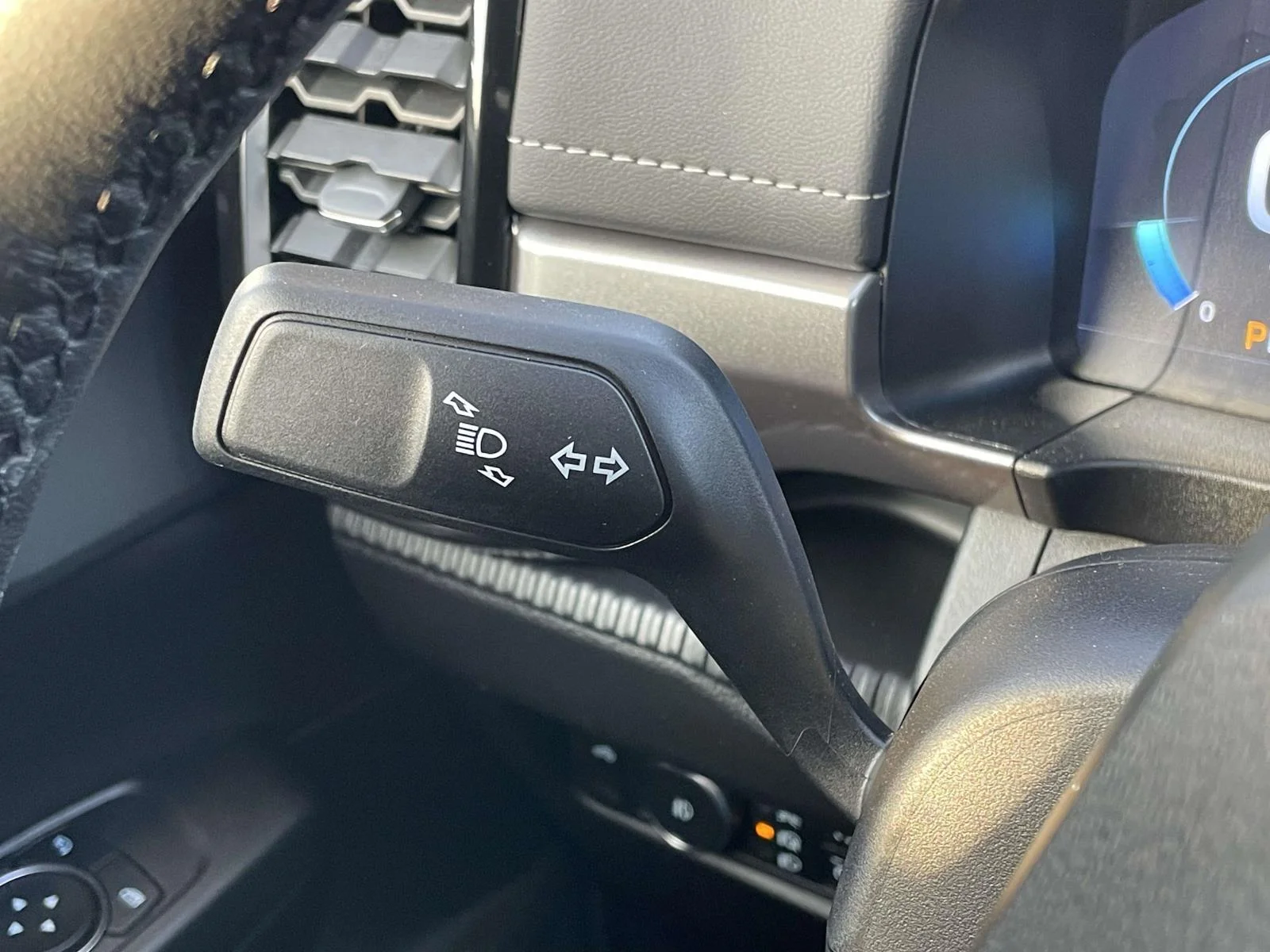 Used 2025 Marsh Gray Ford LARIAT image 12