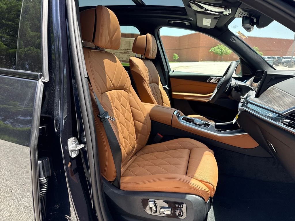 New 2026 Black BMW xDrive40i image 26