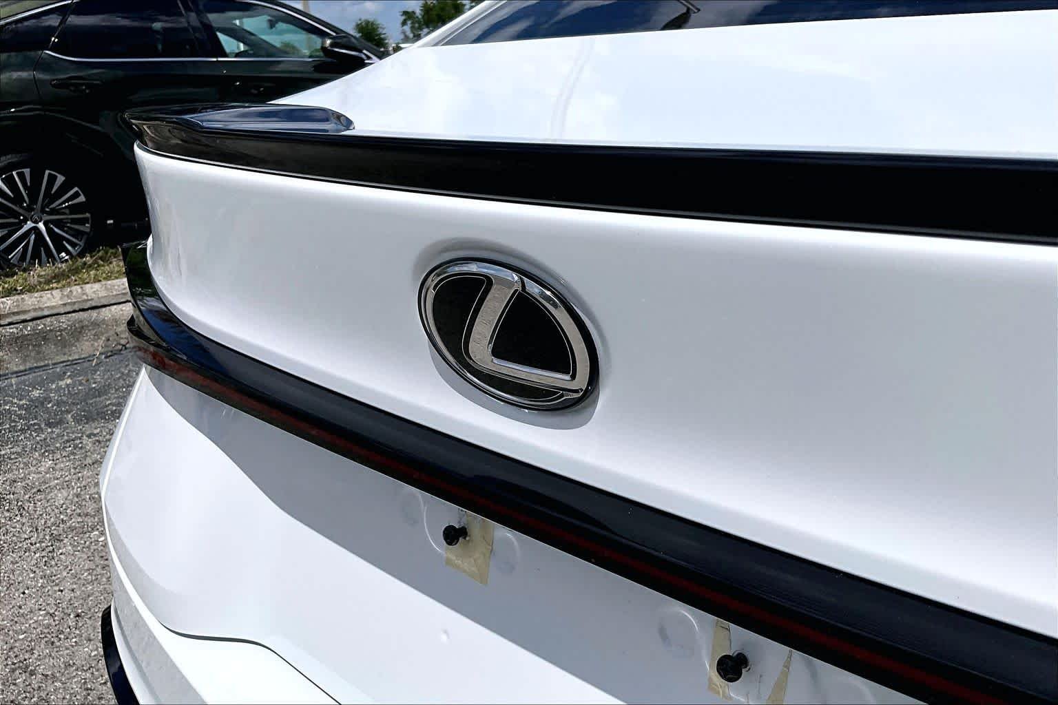 Certified Used 2025 Ultra White Lexus F SPORT image 31