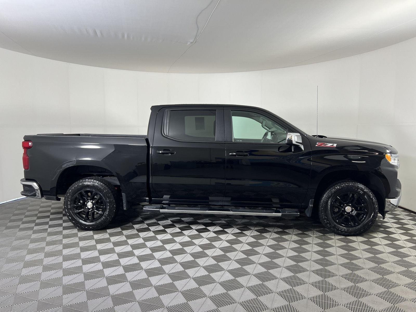Used 2024 Black Chevrolet LT image 24