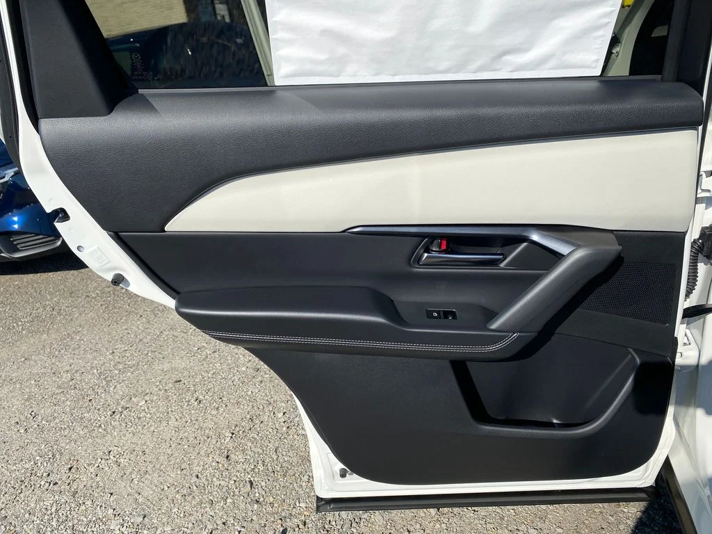 New 2026 Rhodium White Metallic Mazda 2.5 S Select AWD image 14
