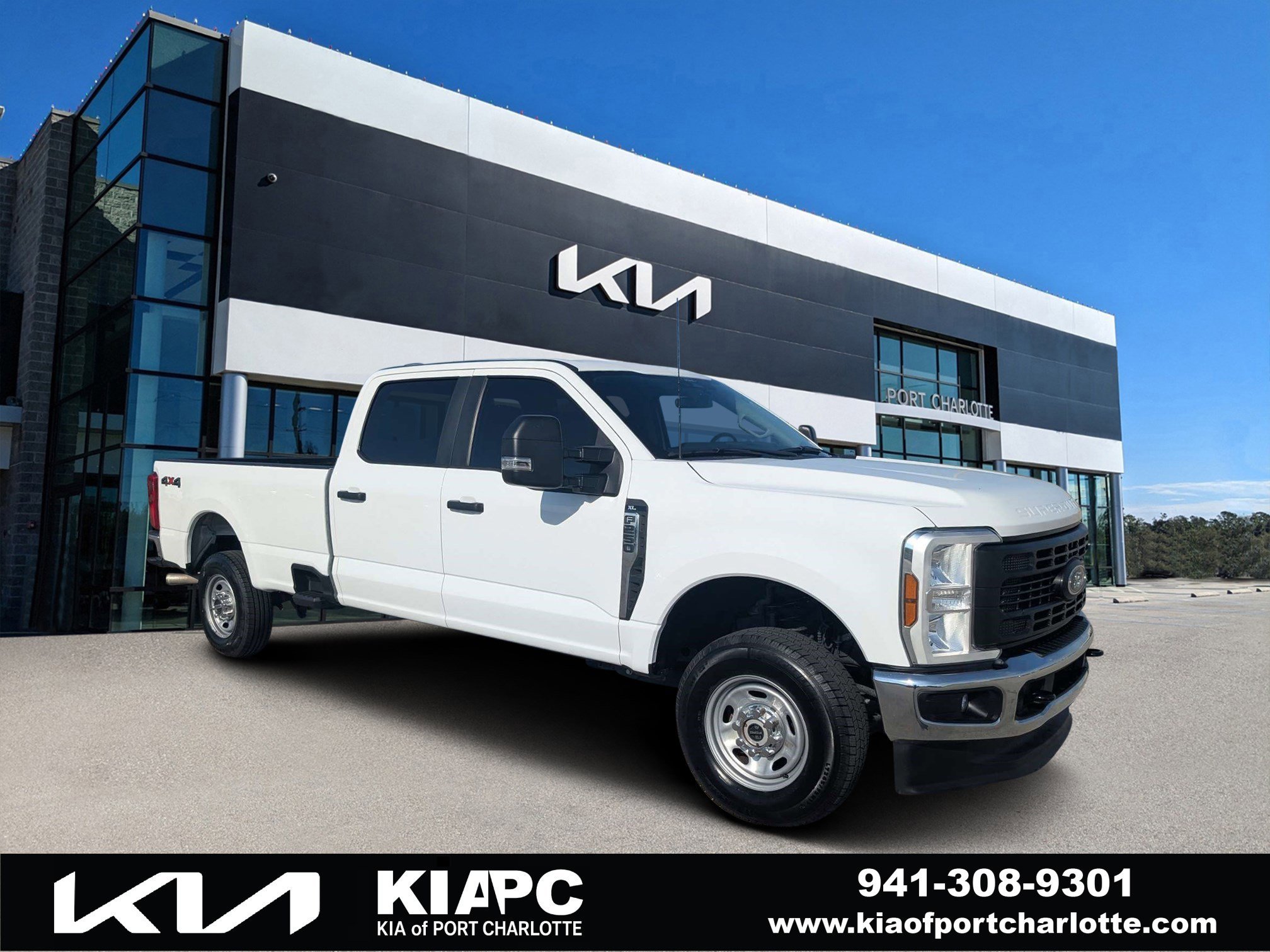 2024 Ford F-250 XL 4x4 Crew Cab 8' Box's photo