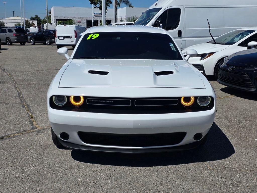 Certified Used 2019 White Dodge SXT image 2