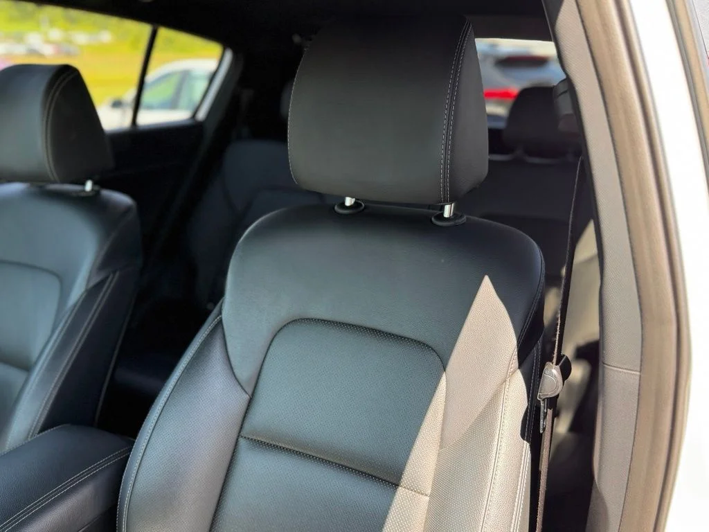 Used 2020 White Kia S image 10