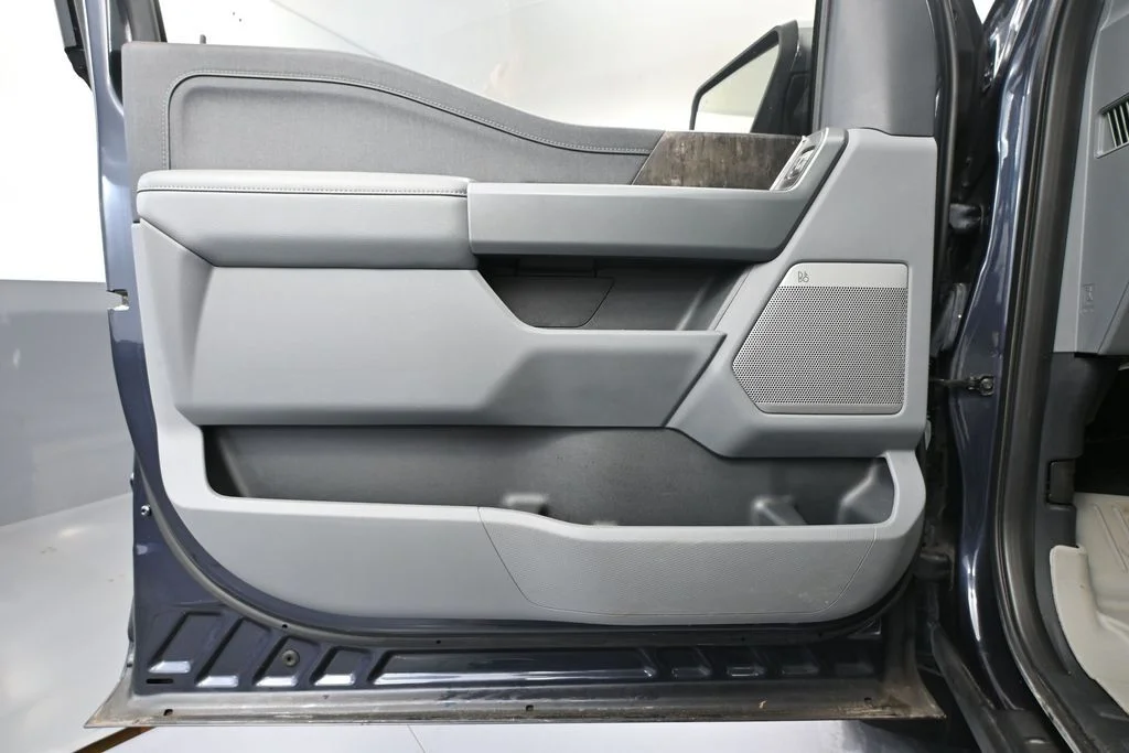 Used 2021 Blue Ford Lariat image 14