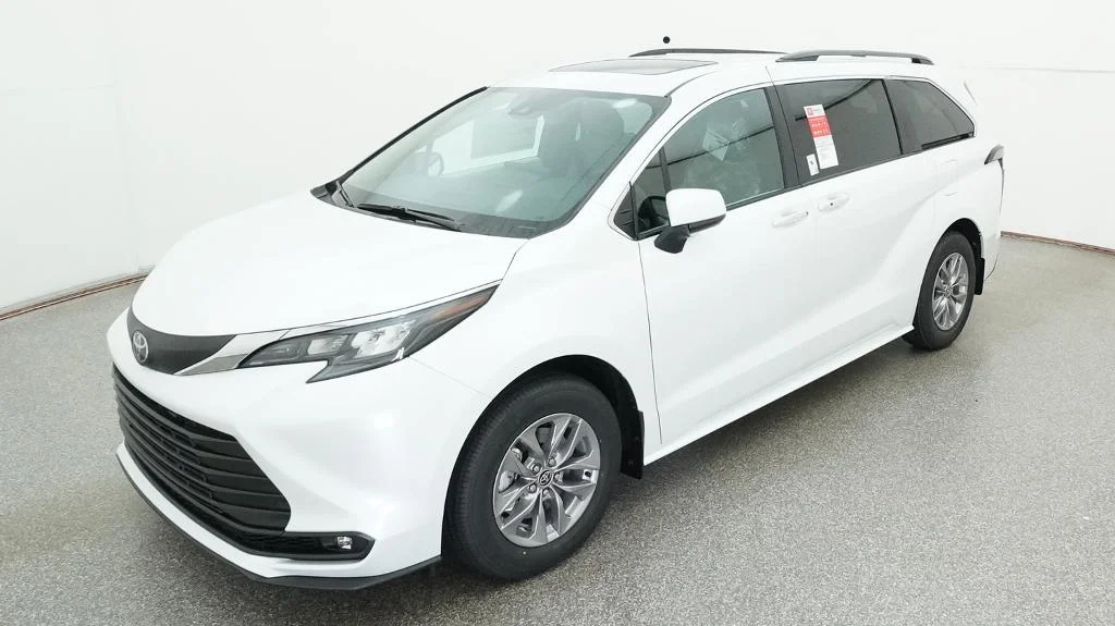 2026 Toyota Sienna XLE