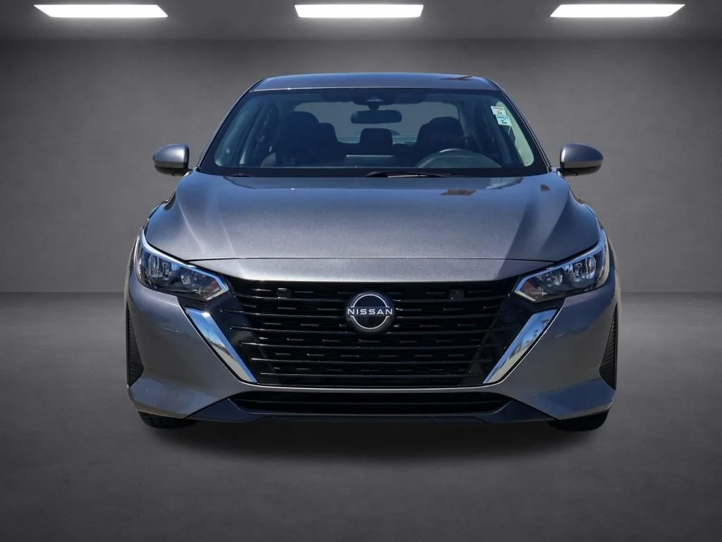 Used 2024 Gray Nissan SV image 8