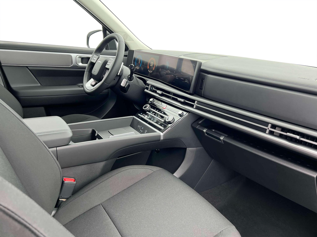 2025 Hyundai Santa Fe SE - Photo 17
