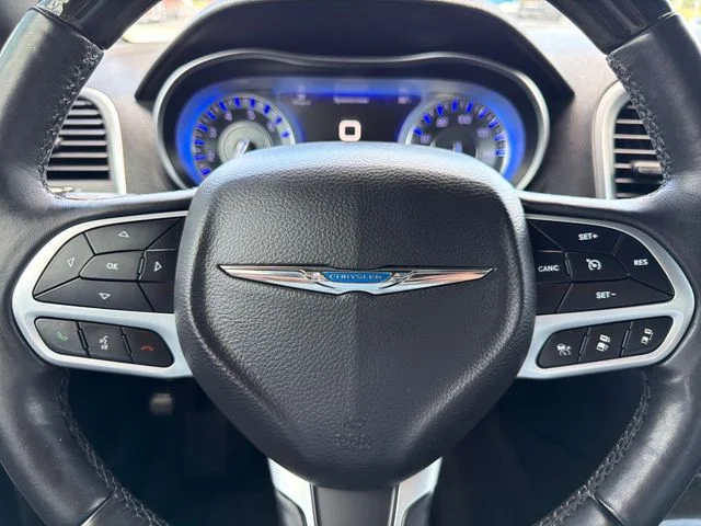 Used 2018 White Chrysler Limited image 28