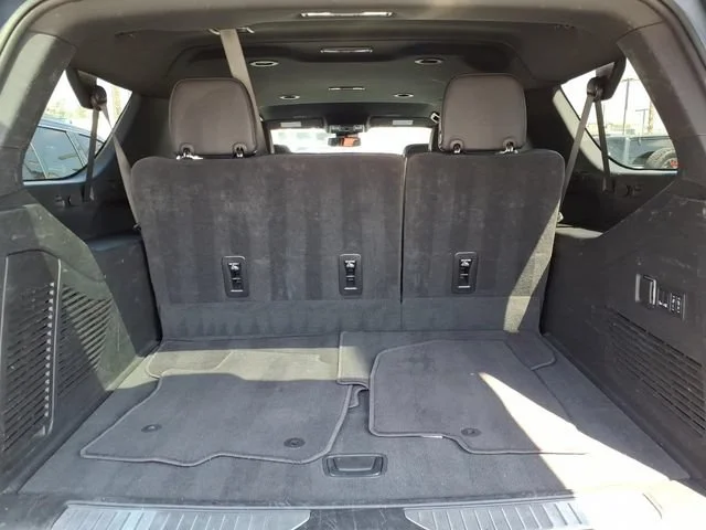 Used 2025 Sterling Gray Metallic Chevrolet Premier image 6