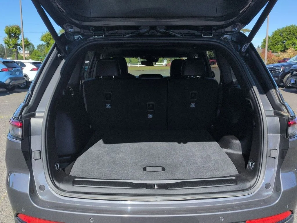 Used 2023 Baltic Gray Metallic Clearcoat Jeep Altitude X image 26
