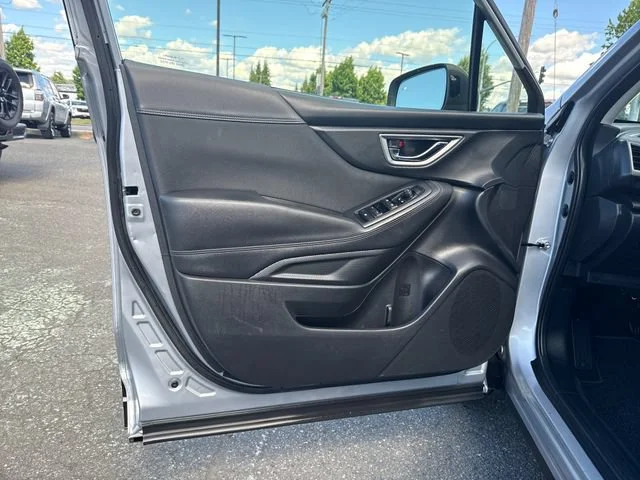 Used 2021 Ice Silver Metallic Subaru Premium image 15