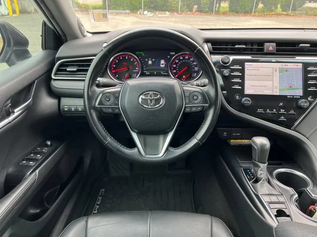 Used 2019 Wind Chill Pearl/Midnight Black Metallic Toyota XSE V6 image 12
