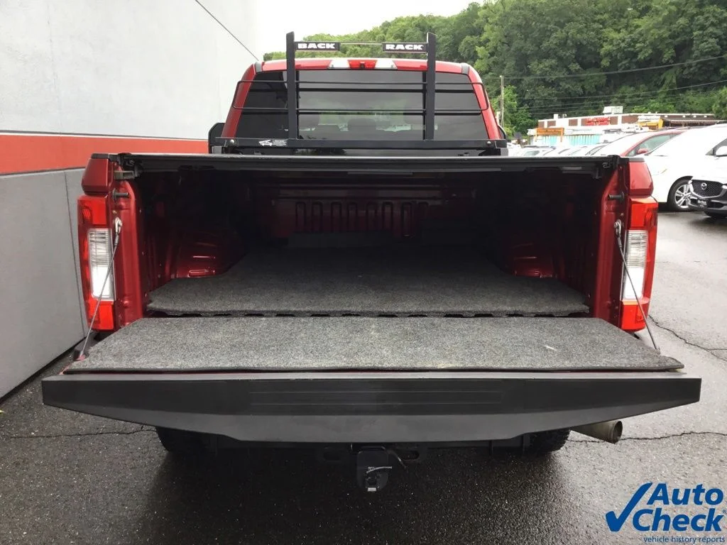 Used 2017 Red Ford XLT image 12