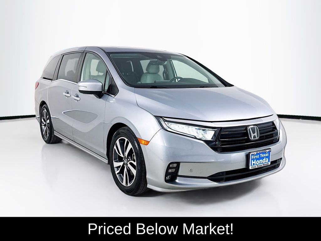 2021 Honda Odyssey Touring's photo
