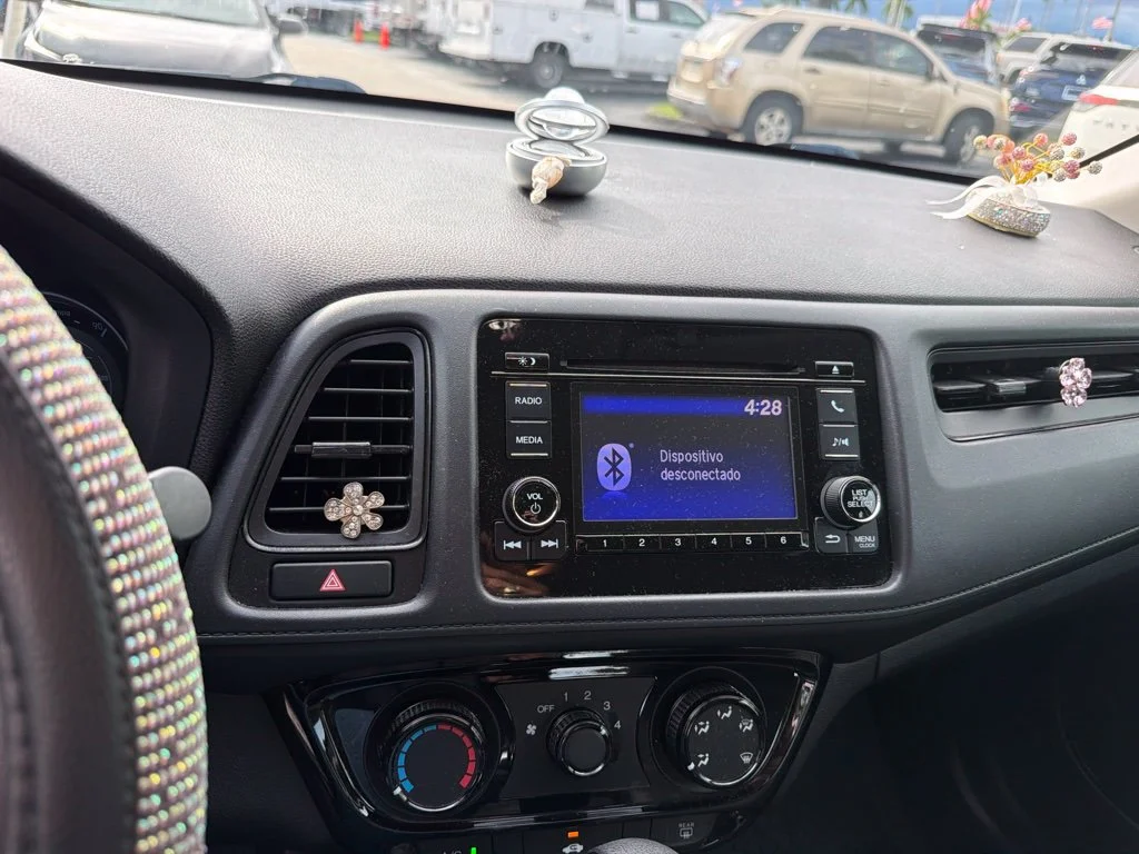 Used 2020 Gray Honda LX image 4