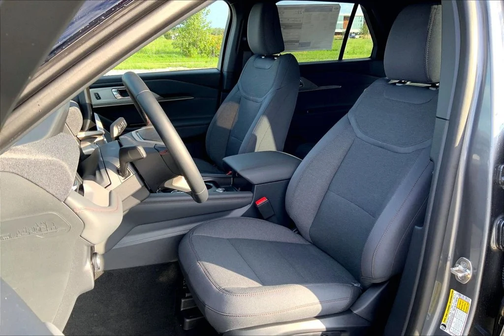 New 2027 Gray Ford Active image 9