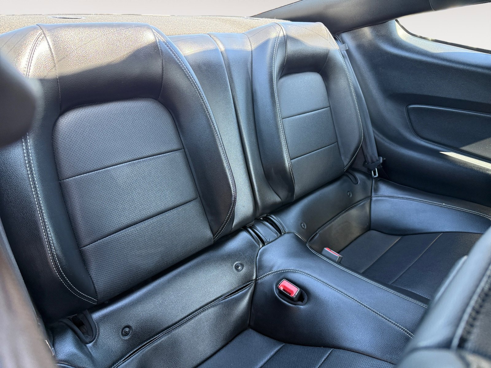 Certified Used 2020 Magnetic Ford GT Premium image 18