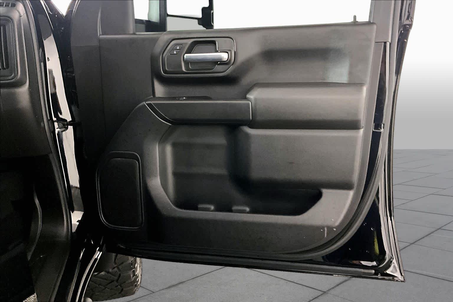 Used 2025 Onyx Black GMC Pro image 21