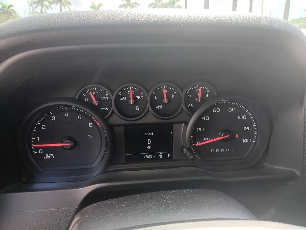 Used 2020 Summit White Chevrolet Custom image 6