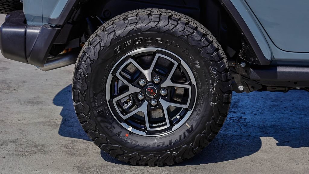 New 2026 Anvil Clear Coat Jeep Rubicon image 12